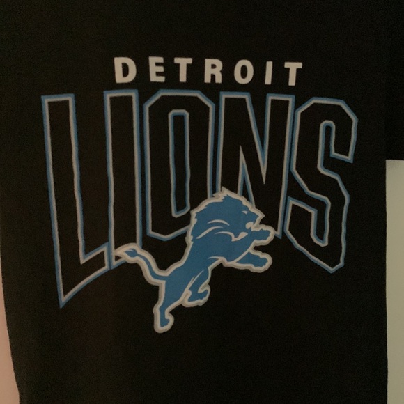 NFL Detroit Lions Black T-Shirt woman’s tee shirt size Small - Picture 2 of 7